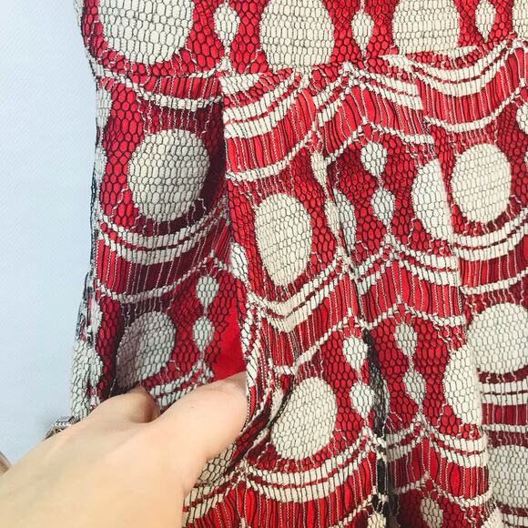 Hunter Dixon by Hunter Bell Maraschino Sleeveless Dress Size 8 - Picture 7 of 10